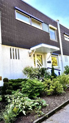 Gemütliches Reihenmittelhaus mit Garten und Garage im nord/westl. Stadtgebiet