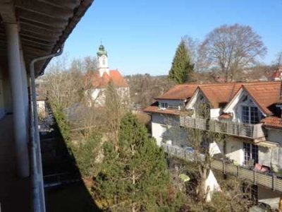 Direkt im Stadtkern
2 1/2 -Zimmer-Wohnung 
(Maisonette) in Südlage!