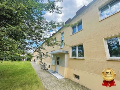 Lichtdurchflutete Wohnung mit moderner Einbauküche