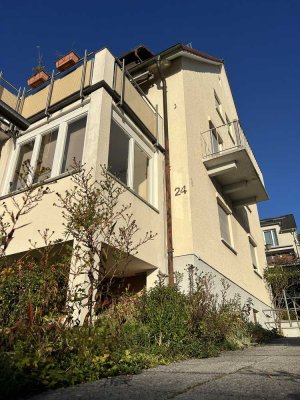 MFH mit 3 Wohneinheiten, wunderschöne Aussicht auf Plochingen mit 2 Garagen