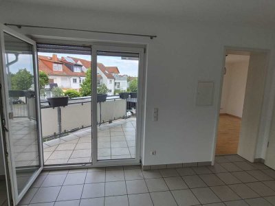 Geschmackvolle, gepflegte 2-Zimmer-Wohnung mit Balkon und EBK in Dreieich