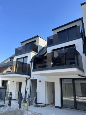 Exklusive Maisonette mit Einbauküche, Terrasse &amp; Balkon – Erstbezug ab 1. Mai