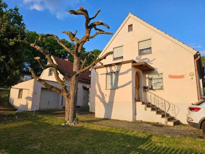 Gemütliches Häuschen in schöner Lage! Zum Herrichten, Erweitern oder Neubau in Bad Abbach - Peising