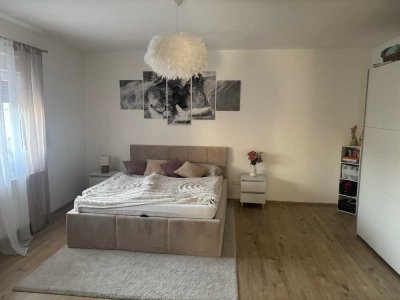 2-Zimmerwohnung im Erdgerschoss einer kleinen Wohneinheit
