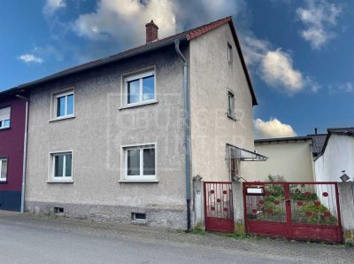 Leerstehendes, sanierungsbedürftiges 1-2 Familienhaus