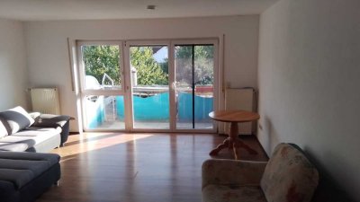Für Wochenend-Pendler. 2-Zi-Wohnung mit gehobener Ausst. in Weingarten /Süd-Balkon