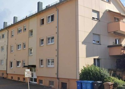 Stilvolle, gepflegte 1,5-Raum-Wohnung mit Einbauküche in Schramberg