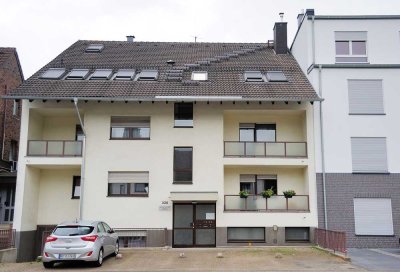 Freundliche und gepflegte 3-Raum-Wohnung mit gehobener Innenausstattung mit Balkon in Kerpen-Horrem