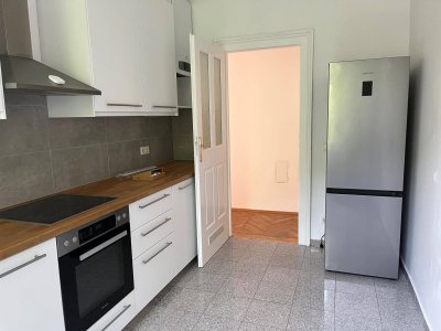 Wunderschöne Altbauwohnung Nähe Norbert Liebermann Park