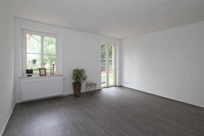 Modern sanierte 3 Zimmer Wohnung mit Balkon in Top Lage!