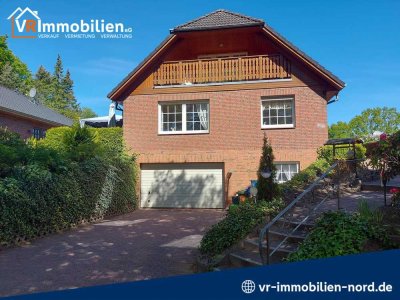 Schmuckes Einfamilienhaus mit Garten, Garage und großer PV-Anlage im Luftkurort Burg (Dithmarschen)