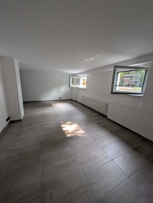 2 Z. helle Souterrain-Wohnung I neu saniert