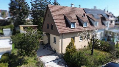 Charmante Doppelhaushälfte mit großem Garten in ruhiger Lage von Brackenheim