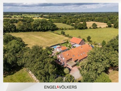 Exklusives Anwesen mit vier Wohneinheiten und parkähnlichem Grundstück