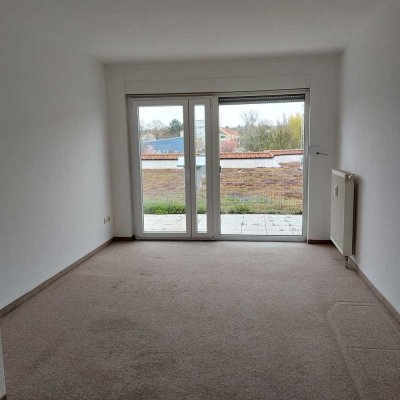Attraktive und gepflegte 2-Raum-Wohnung mit Terrasse in Weißenfels