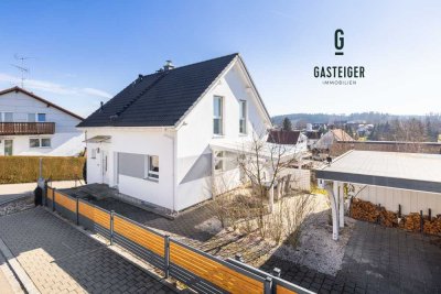 Nachhaltiges Familienparadies mit lichtdurchflutetem Wohnkomfort.