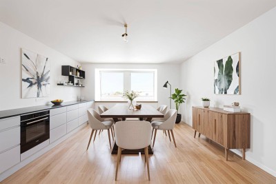 Erstbezug - exklusiv renovierte 4-Zimmer-Wohnung, ideal für Familien und Paare mit Anspruch!