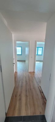 Erstbezug mit Balkon und EBK: Stilvolle 3-Raum-Dachgeschosswohnung mit geh. Innenausstattung