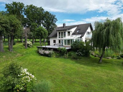 Stilvolles Traumhaus inmitten einer grünen Oase