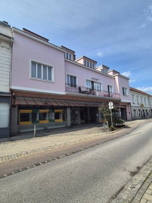 Geräumige 4 Zimmer Wohnung in Neunkirchen - Nähe Hauptplatz!