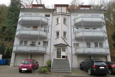 2 Zimmer-Küche-Bad Dachgeschosswohnung