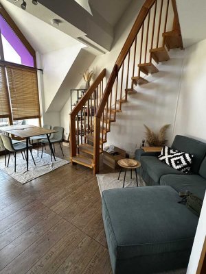 Stilvolle 2-Zimmer-Maisonette-Wohnung mit Balkon und Einbauküche in Nürnberg