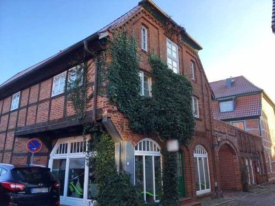 ***Wohnen in der Altstadt***3-Raumwohnung mit Charme im sanierten Altstadthaus*** (WE10)