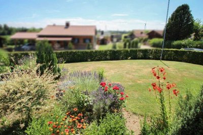 Sofort wohlfühlen: 3-Zi.-EFH mit viel Garten in Altomünster-Hohenzell
