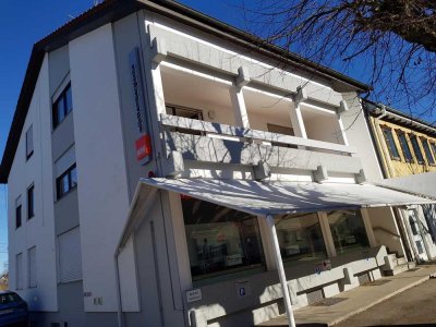 Schöne 4.5-Zi.-Dachgeschosswohnung in zentraler Lage