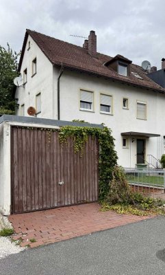 Dreifamilienhaus oder großzügige Doppelhaushälfte – Idyllisch gelegen in Neunkirchen am Sand