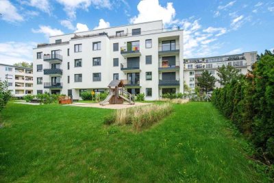 Moderne Eigentumswohnung mit Sonnenterrasse und Aufzug im Zentrum Mariendorfs