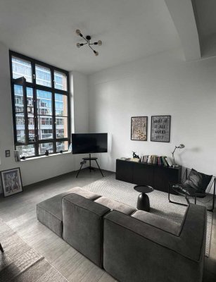 Provisionsfrei: Design-Loft in denkmalgeschütztem Gebäude nahe Mainufer / Osthafenplatz