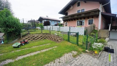 Bezaubernde 3 Zimmerwohnung mit Balkon, Garten und 2 Parkplätzen