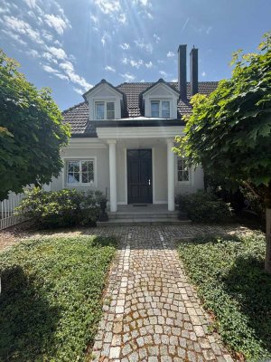 Elegante DHH mit herrlichem Südgarten - Grünwald -