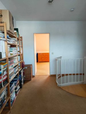 4 Zimmer Maisonette-Wohnung mit Balkon in Köln-Neuehrenfeld
