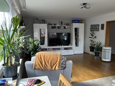 Großzügige 4-Zimmer-Wohnung mit zusätzlichen Räumen im Erdgeschoss – vielseitig nutzbar!
