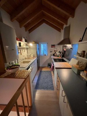 Ansprechende Maisonette-Wohnung mit zwei Zimmern in Düsseldorf