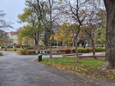 2 -Zimmerwohnung Nähe U-Bahn in Grünruhelage!
