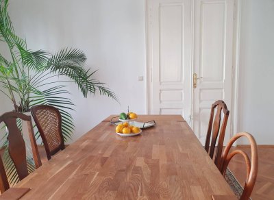 * * * GROSSZÜGIGER ALTBAU-TRAUM im TECHNIK- und HERZ-JESU-VIERTEL... 2 BALKONE + ERKER * * *