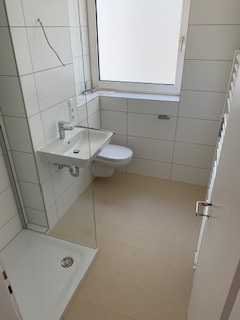 Perfekt für Familie oder WG_3-Zimmerwohnung mit Dusche