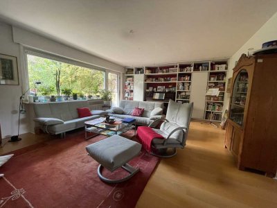 Preiswertes 5-Raum-Reihenendhaus mit EBK in Kaarst