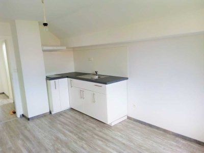 Wow...sanierte 1,5 Zimmer-Mietwohnung....Einbauküche...