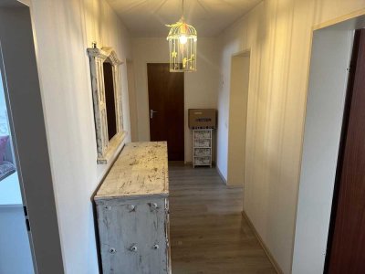 DG Wohnung in ruhiger Lage