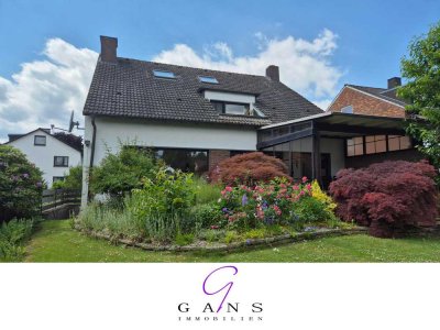 Hier findet jeder in der Familie seinen Platz - Haus mit Garten, Terrasse, Sauna und Doppelgarage