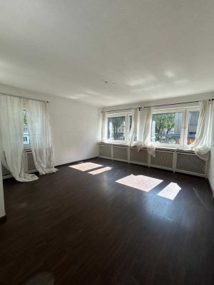 Moderne 2,5 Zimmer Wohnung in der Bochumer-Innenstadt mit Balkon!