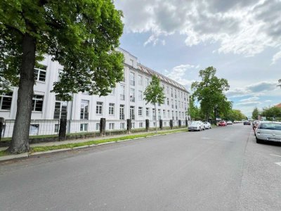 NEUWERTIGE 2-RAUM WOHNUNG IM HOCHPARTERRE