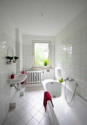 +++Helle Dachgeschosswohnung in idyllischer Waldrandlage+++