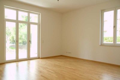 Parkett, Terrasse, Dusch-/Wannenbad, Gäste-Bad, Einbauküche, Fußbodenheizung