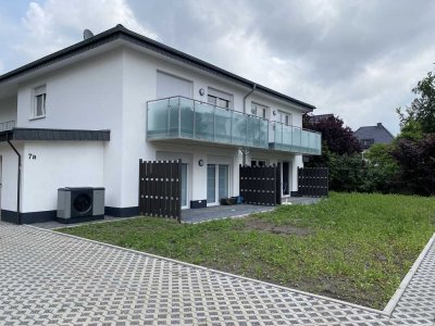 Neuwertige Wohnung mit drei Zimmern sowie Balkon und EBK in Dissen