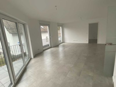 Charmante, neuwertige 2,5-Zimmer-Wohnung mit geh. Innenausstattung mit EBK in Köln Merkenich